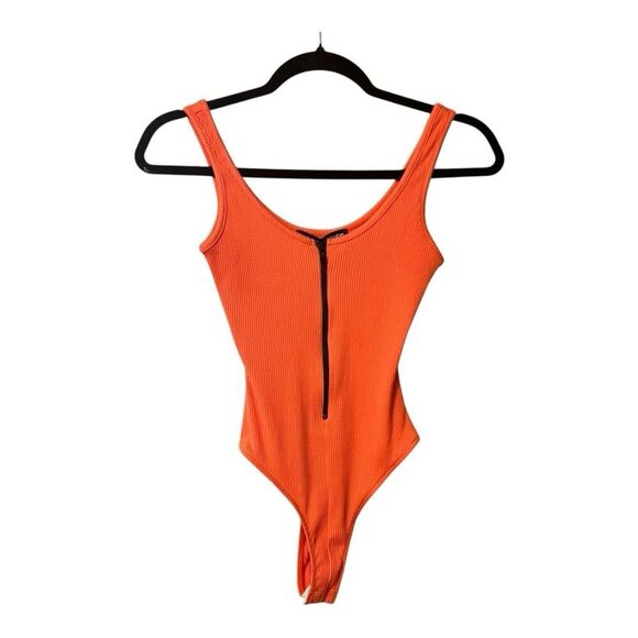 Naked Wardrobe Women's Size Small Orange Zip Front Ribbed Body Suit New - Picture 1 of 3